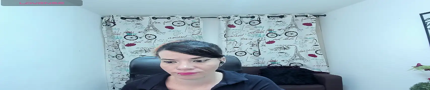 Snapshot of DanaaRey chatting on 22, 10, 2025 DanaaRey online show from 22, 10, 2025