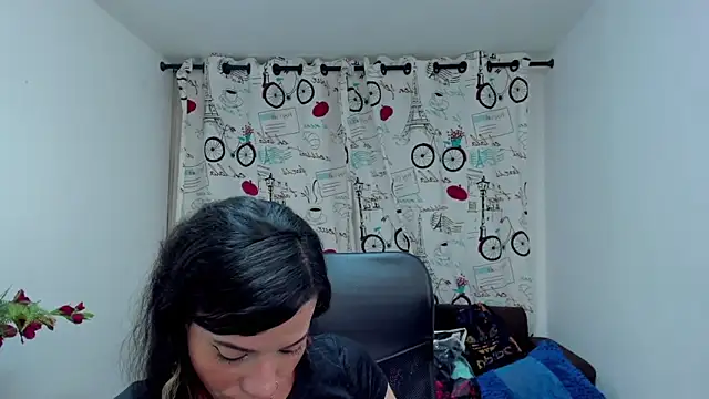 Snapshot of DanaaRey chatting on 7, 11, 2025 DanaaRey online show from 7, 11, 2025