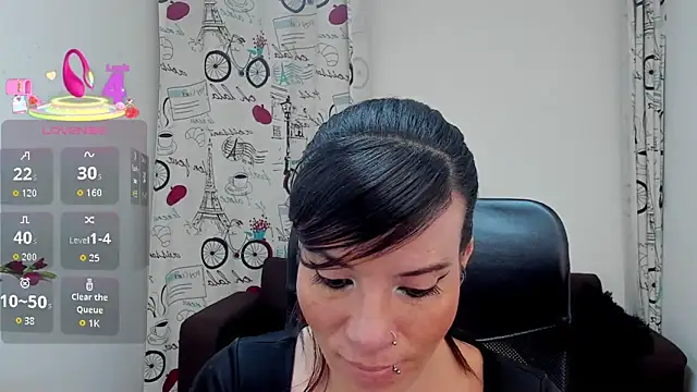 Snapshot of DanaaRey chatting on 29, 10, 2025 DanaaRey online show from 29, 10, 2025