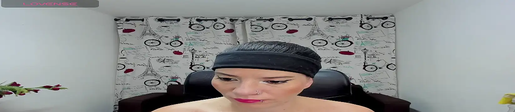 Snapshot of DanaaRey chatting on 31, 10, 2025 DanaaRey online show from 31, 10, 2025