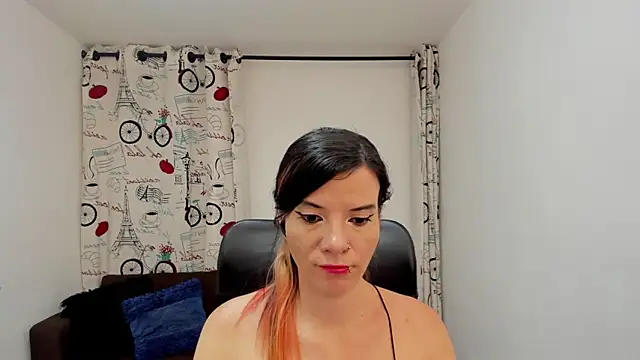 Snapshot of DanaaRey chatting on 25, 10, 2025 DanaaRey online show from 25, 10, 2025