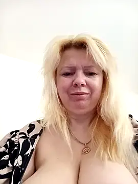 Snapshot of Lauri_scherri chatting on 7, 5, 2026 Lauri scherri online show from 7, 5, 2026