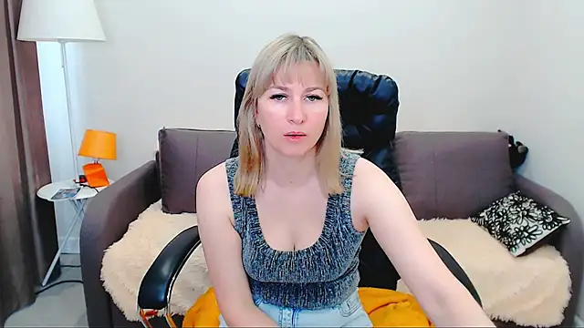 Snapshot of Incredible_Ariela chatting on 15, 6, 2026 Incredible Ariela online show from 15, 6, 2026