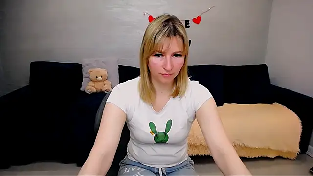 Snapshot of Incredible_Ariela chatting on 10, 5, 2026 Incredible Ariela online show from 10, 5, 2026