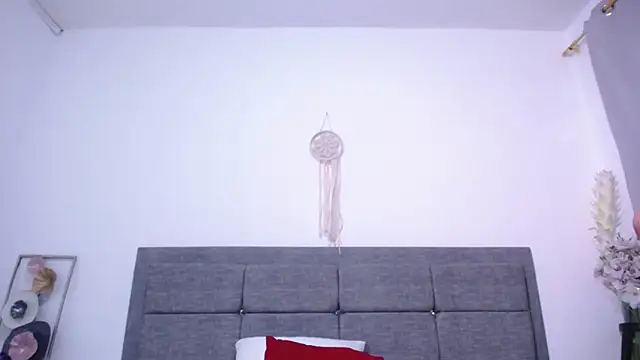 Vicky Love  online show from 19, 2, 2025