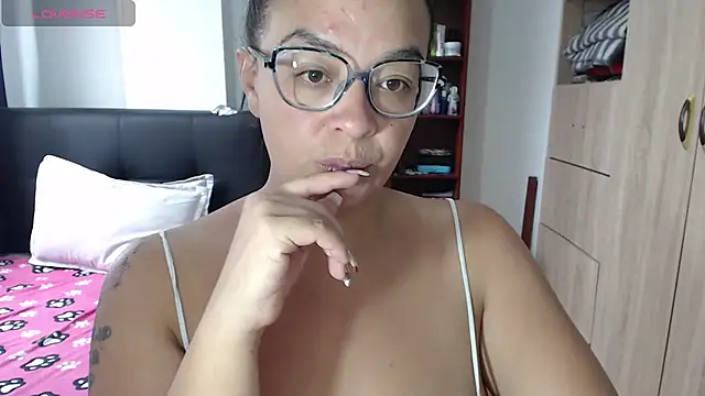 Snapshot of miia-big1boobs_ chatting on 13, 2, 2025 miia-big1boobs online show from 13, 2, 2025