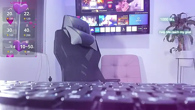 Snapshot of emily_palmeer chatting on 30, 10, 2025 emily palmeer online show from 30, 10, 2025