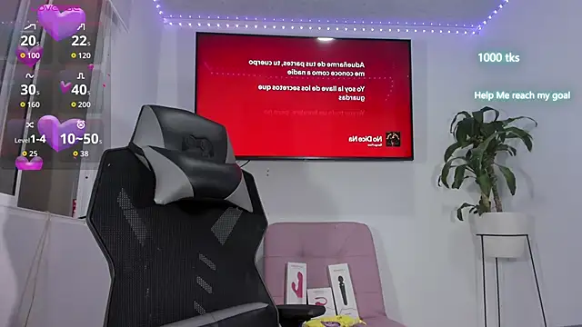 Snapshot of emily_palmeer chatting on 17, 10, 2025 emily palmeer online show from 17, 10, 2025