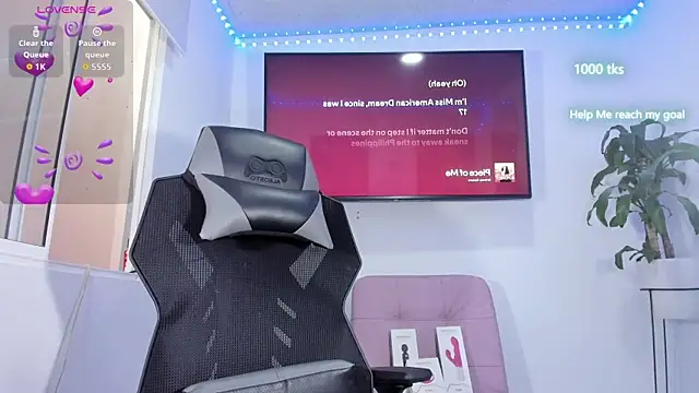 Snapshot of emily_palmeer chatting on 18, 10, 2025 emily palmeer online show from 18, 10, 2025