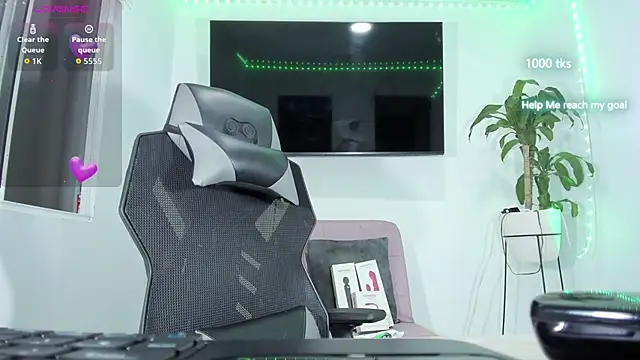 emily palmeer online show from 27, 11, 2025