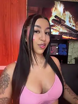 Snapshot of Tamara_Roberts1 chatting on 26, 5, 2026 Tamara Roberts1 online show from 26, 5, 2026