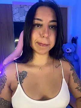 Snapshot of Tamara_Roberts1 chatting on 10, 11, 2025 Tamara Roberts1 online show from 10, 11, 2025