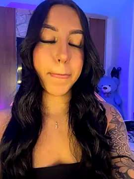 Snapshot of Tamara_Roberts1 chatting on 12, 11, 2025 Tamara Roberts1 online show from 12, 11, 2025