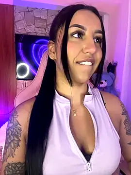 Snapshot of Tamara_Roberts1 chatting on 21, 11, 2025 Tamara Roberts1 online show from 21, 11, 2025