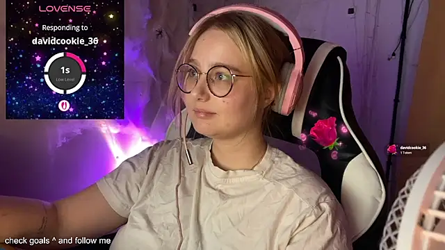 Snapshot of JacyWinslat chatting on 2, 11, 2025 JacyWinslat online show from 2, 11, 2025