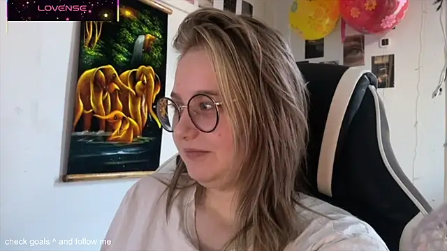 Snapshot of JacyWinslat chatting on 18, 10, 2025 JacyWinslat online show from 18, 10, 2025