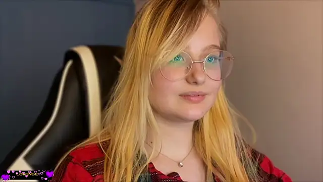 Snapshot of JacyWinslat chatting on 21, 2, 2025 JacyWinslat online show from 21, 2, 2025