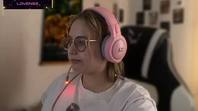 Snapshot of JacyWinslat chatting on 19, 10, 2025 JacyWinslat online show from 19, 10, 2025