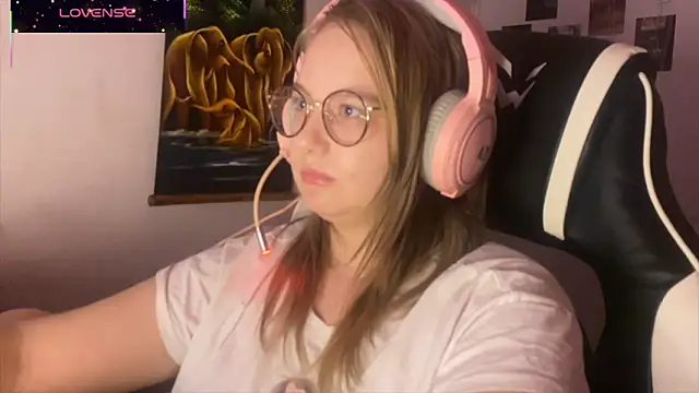 Snapshot of JacyWinslat chatting on 2, 10, 2025 JacyWinslat online show from 2, 10, 2025