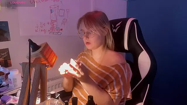 Snapshot of JacyWinslat chatting on 12, 3, 2025 JacyWinslat online show from 12, 3, 2025