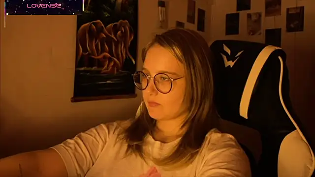 Snapshot of JacyWinslat chatting on 6, 10, 2025 JacyWinslat online show from 6, 10, 2025