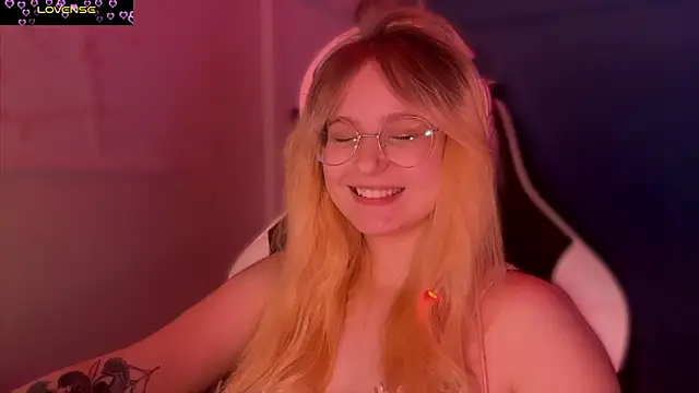 Snapshot of JacyWinslat chatting on 11, 3, 2025 JacyWinslat online show from 11, 3, 2025