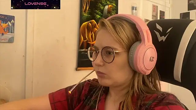 Snapshot of JacyWinslat chatting on 28, 9, 2025 JacyWinslat online show from 28, 9, 2025