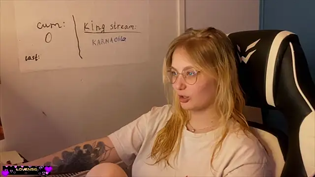 Snapshot of JacyWinslat chatting on 24, 2, 2025 JacyWinslat online show from 24, 2, 2025