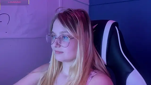 Snapshot of JacyWinslat chatting on 19, 3, 2025 JacyWinslat online show from 19, 3, 2025