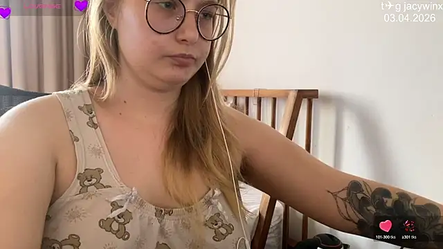 JacyWinslat online show from 4, 4, 2026