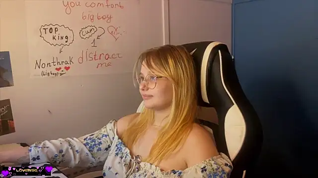 Snapshot of JacyWinslat chatting on 23, 2, 2025 JacyWinslat online show from 23, 2, 2025