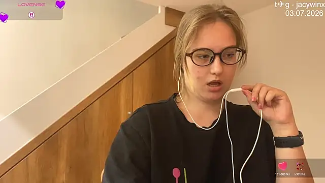 JacyWinslat online show from 3, 7, 2026