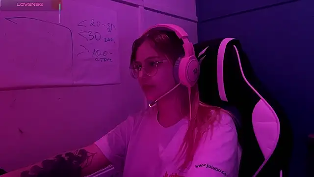 Snapshot of JacyWinslat chatting on 21, 3, 2025 JacyWinslat online show from 21, 3, 2025