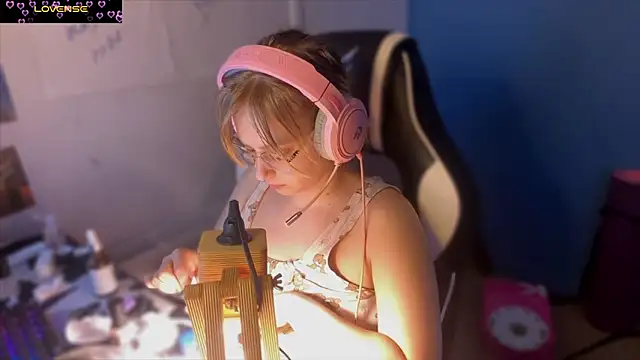 Snapshot of JacyWinslat chatting on 3, 3, 2025 JacyWinslat online show from 3, 3, 2025