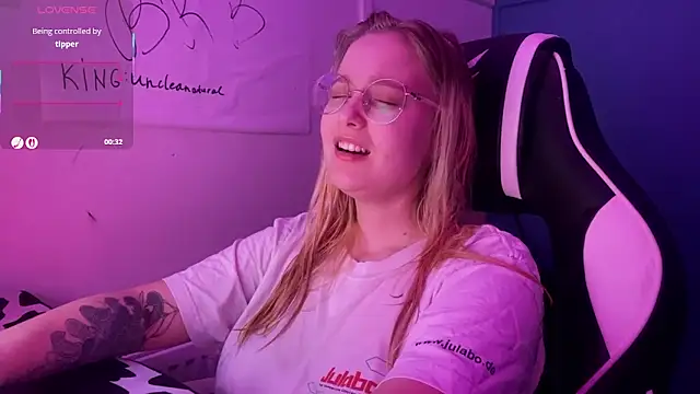 Snapshot of JacyWinslat chatting on 17, 3, 2025 JacyWinslat online show from 17, 3, 2025