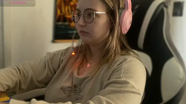 Snapshot of JacyWinslat chatting on 9, 9, 2025 JacyWinslat online show from 9, 9, 2025