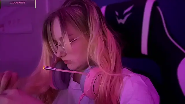 Snapshot of JacyWinslat chatting on 14, 3, 2025 JacyWinslat online show from 14, 3, 2025