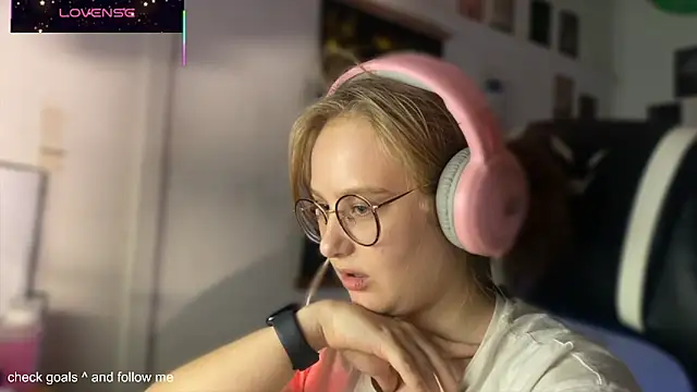 Snapshot of JacyWinslat chatting on 22, 10, 2025 JacyWinslat online show from 22, 10, 2025