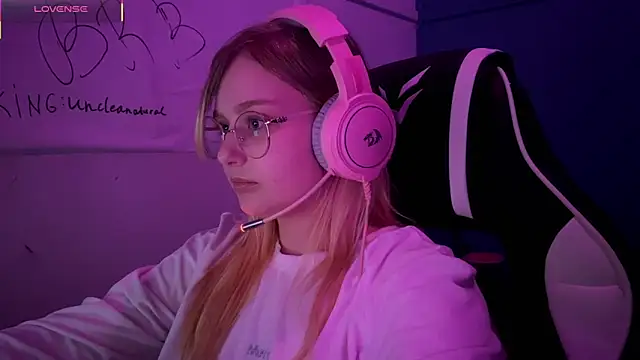 Snapshot of JacyWinslat chatting on 18, 3, 2025 JacyWinslat online show from 18, 3, 2025