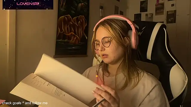 Snapshot of JacyWinslat chatting on 29, 10, 2025 JacyWinslat online show from 29, 10, 2025