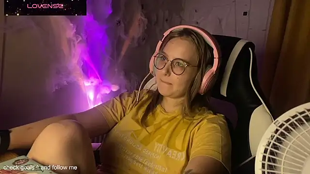 Snapshot of JacyWinslat chatting on 31, 10, 2025 JacyWinslat online show from 31, 10, 2025