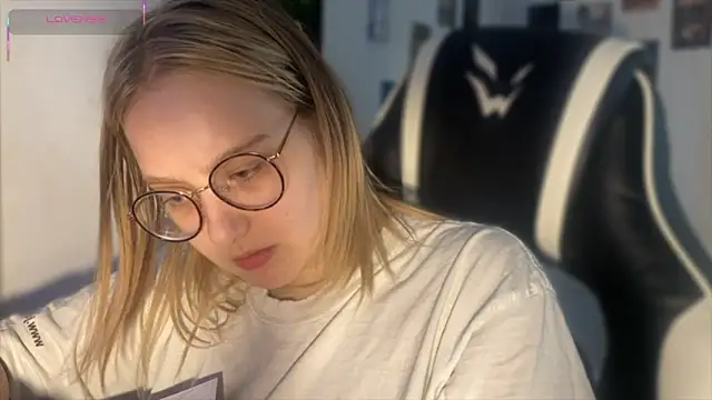 Snapshot of JacyWinslat chatting on 16, 9, 2025 JacyWinslat online show from 16, 9, 2025