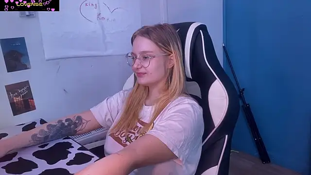 Snapshot of JacyWinslat chatting on 10, 3, 2025 JacyWinslat online show from 10, 3, 2025