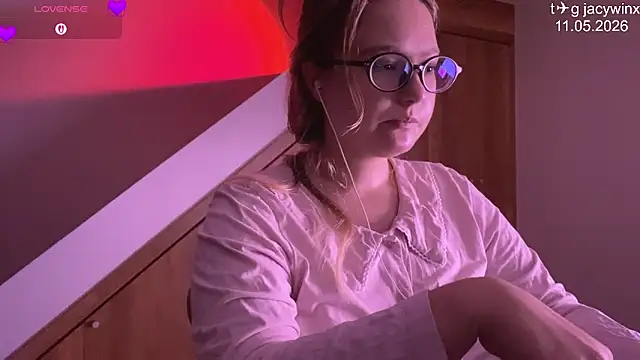 Snapshot of JacyWinslat chatting on 11, 5, 2026 JacyWinslat online show from 11, 5, 2026