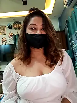 Snapshot of Cute-mona chatting on 4, 5, 2026 Cute-mona online show from 4, 5, 2026