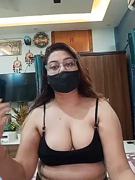 Snapshot of Cute-mona chatting on 7, 6, 2026 Cute-mona online show from 7, 6, 2026