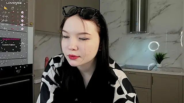uwwu bunny online show from 22, 3, 2025