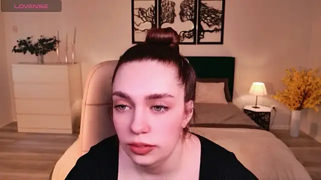 DaniellaLovely online show from 2, 3, 2026