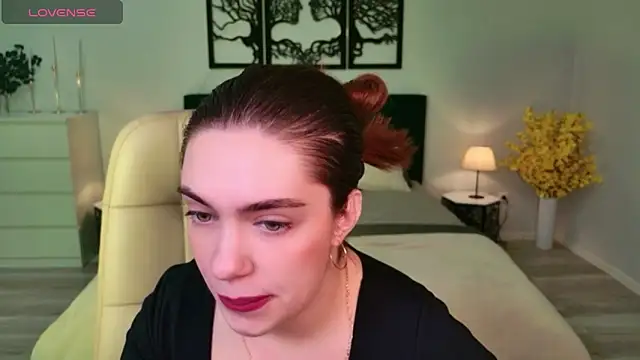 DaniellaLovely online show from 28, 10, 2025