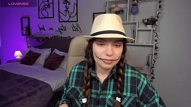 DaniellaLovely online show from 22, 10, 2025